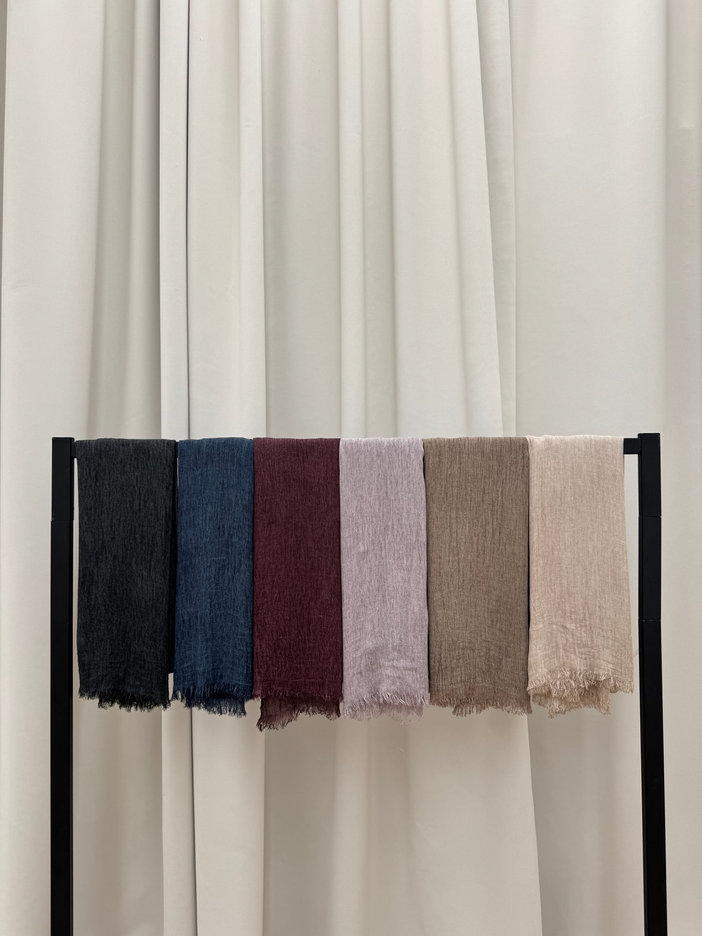 Crinkle Rayon Hijab // Charcoal
