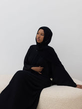 Load image into Gallery viewer, Alaïa closed abaya | Onyx